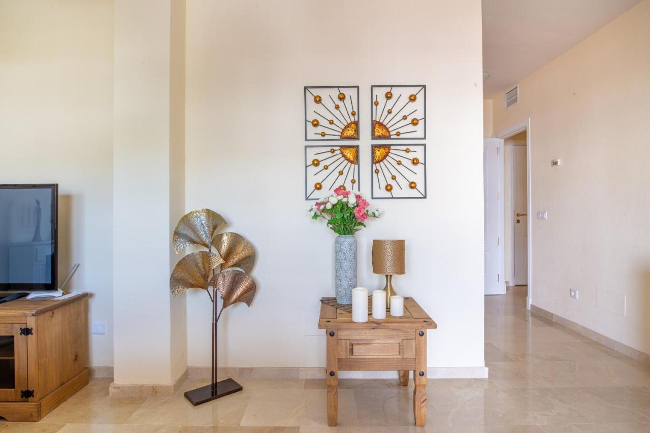 2261-Superb Apt On The Beach, On Duquesa Harbour 마닐바 외부 사진