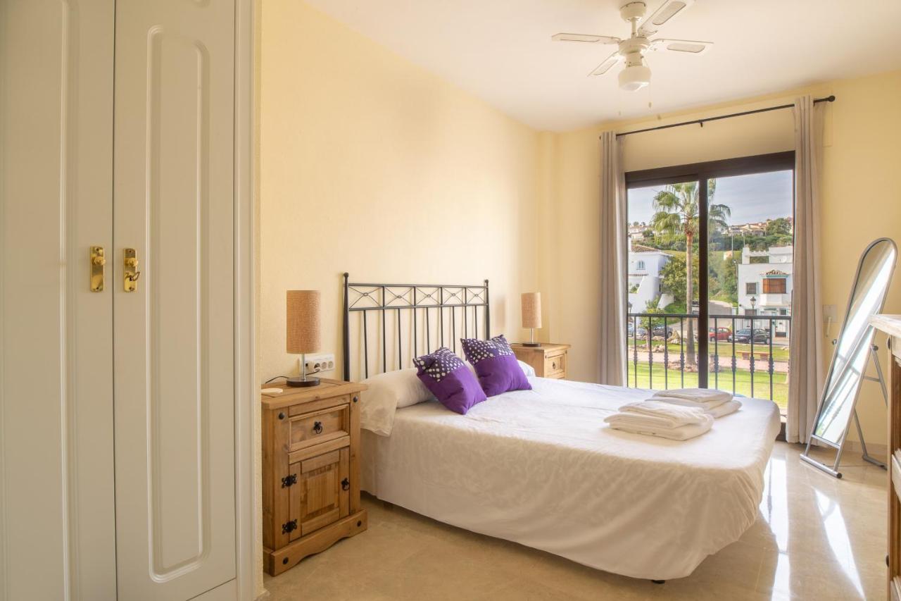 2261-Superb Apt On The Beach, On Duquesa Harbour 마닐바 외부 사진