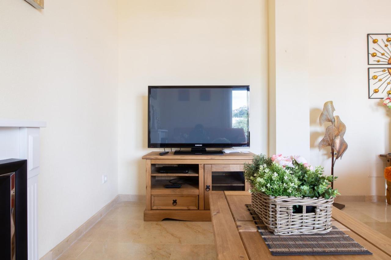 2261-Superb Apt On The Beach, On Duquesa Harbour 마닐바 외부 사진