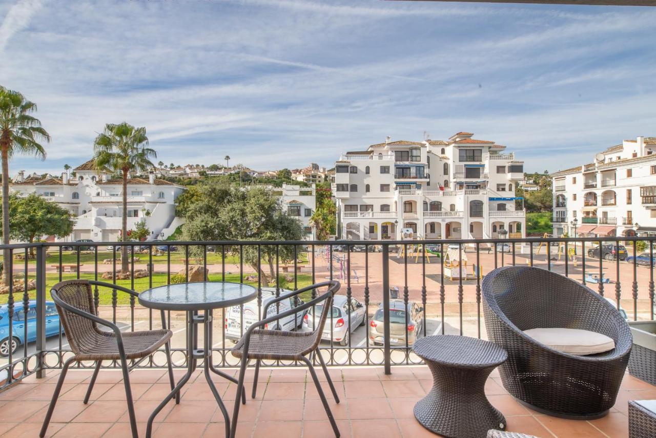 2261-Superb Apt On The Beach, On Duquesa Harbour 마닐바 외부 사진
