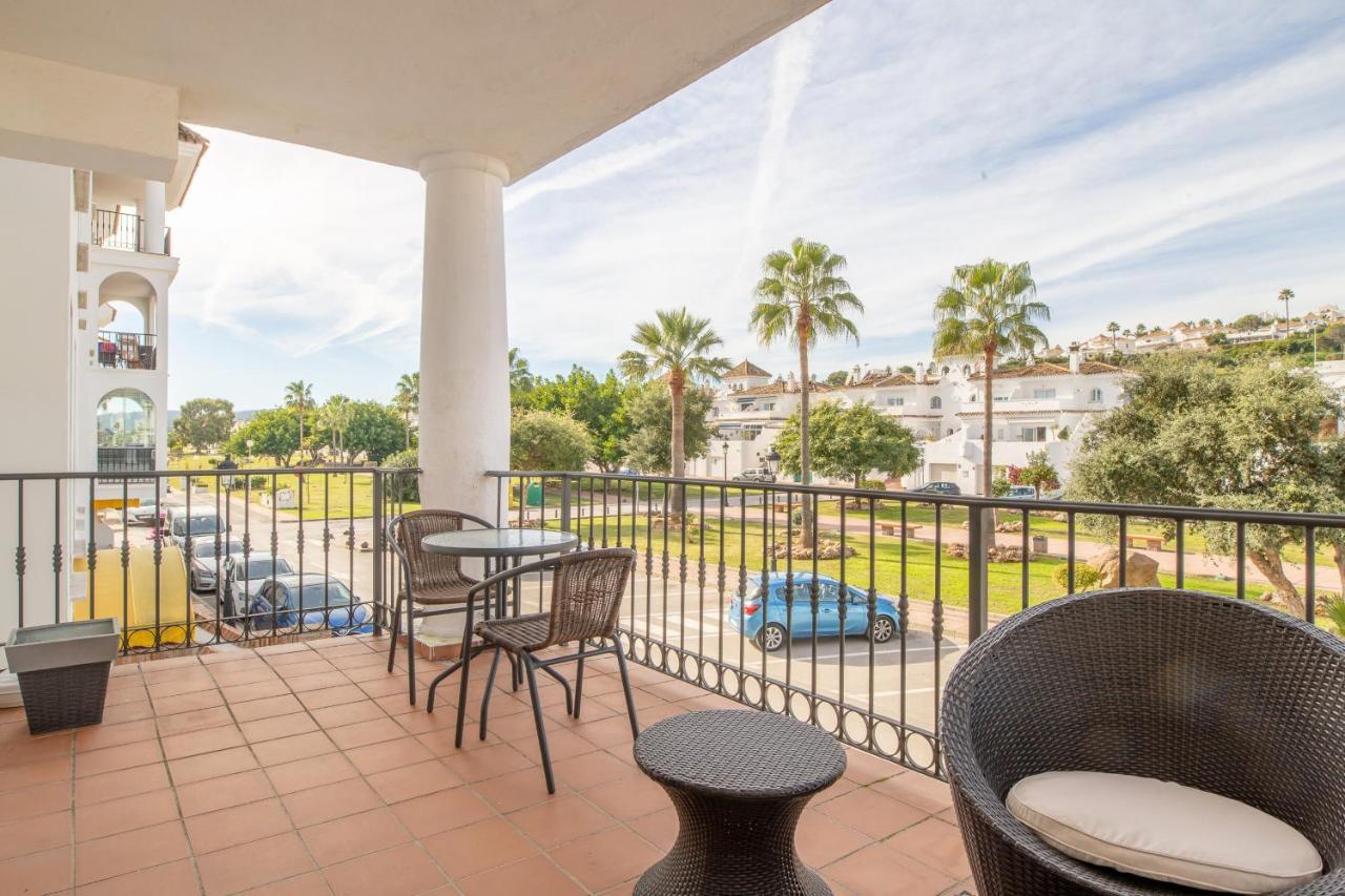 2261-Superb Apt On The Beach, On Duquesa Harbour 마닐바 외부 사진